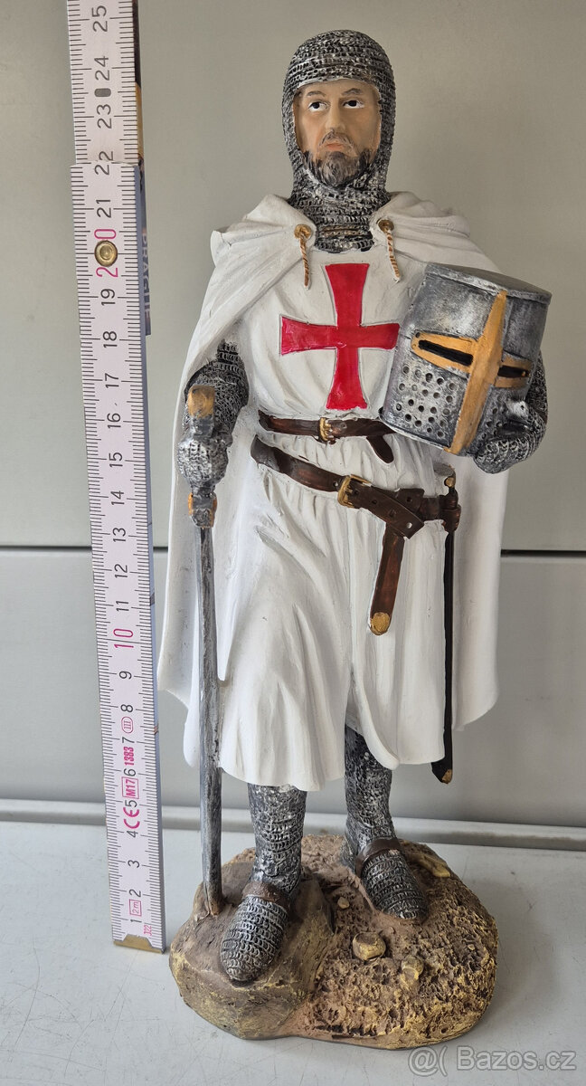 TEMPLÁŘ - figurka vysoká 25 cm ručně malovaná - 2