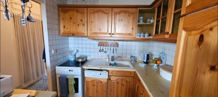 Borovicová kuchyně se spotřebiči,5651 - 2