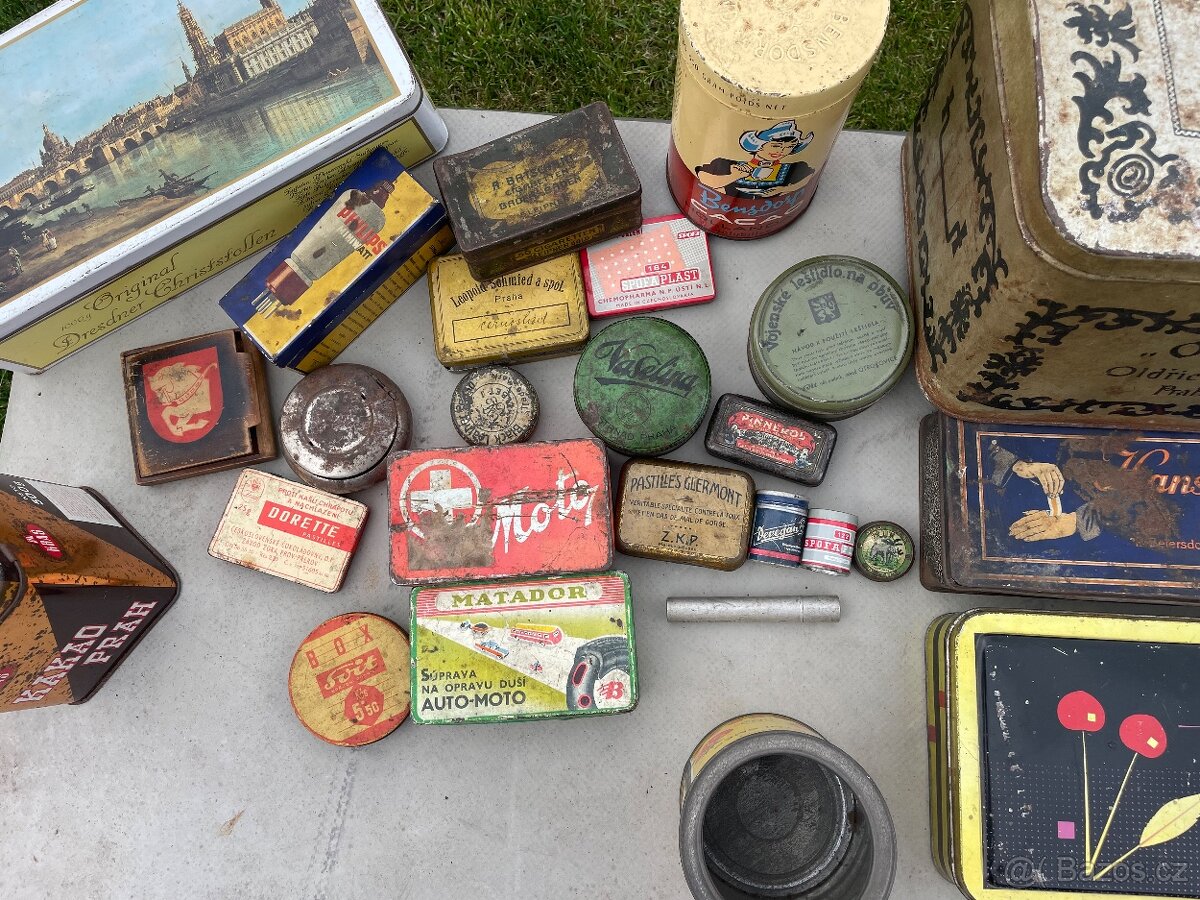 Staré plechové krabičky - 2