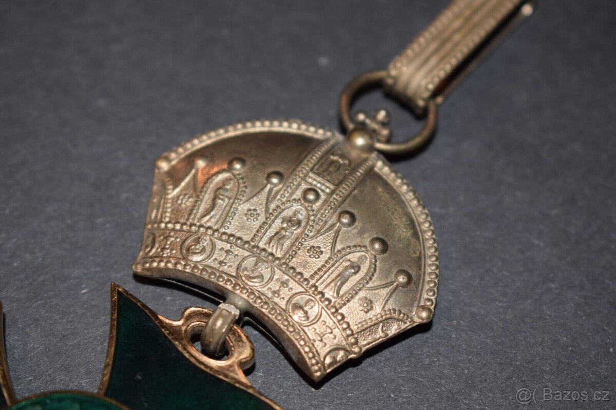 KOMANDÉRSKÝ KŘÍŽ KRÁLOVSKÝ UHERSKÝ ŘÁD sv. ŠTĚPÁNA - RR - 2