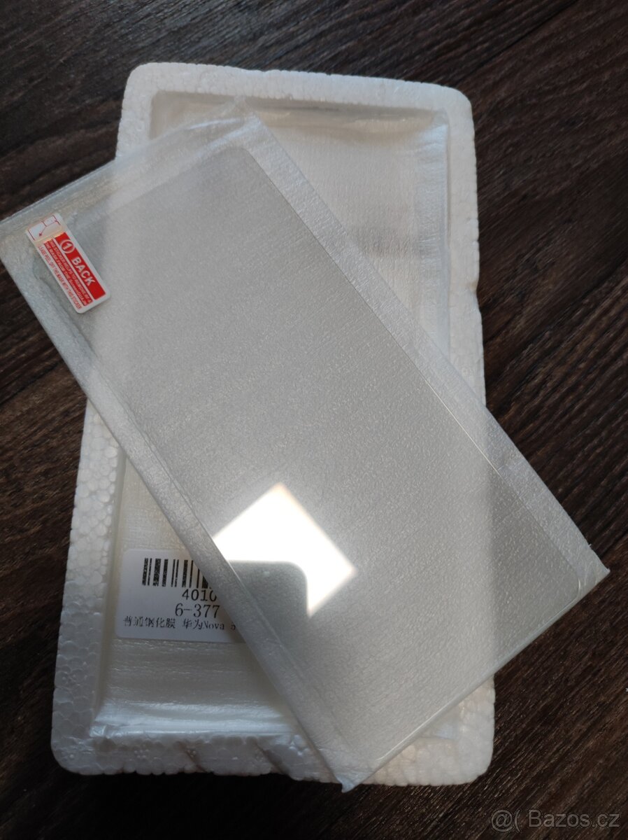 Nove ochranne skla na Huawei Nova 5T/ Honor 20 - 2