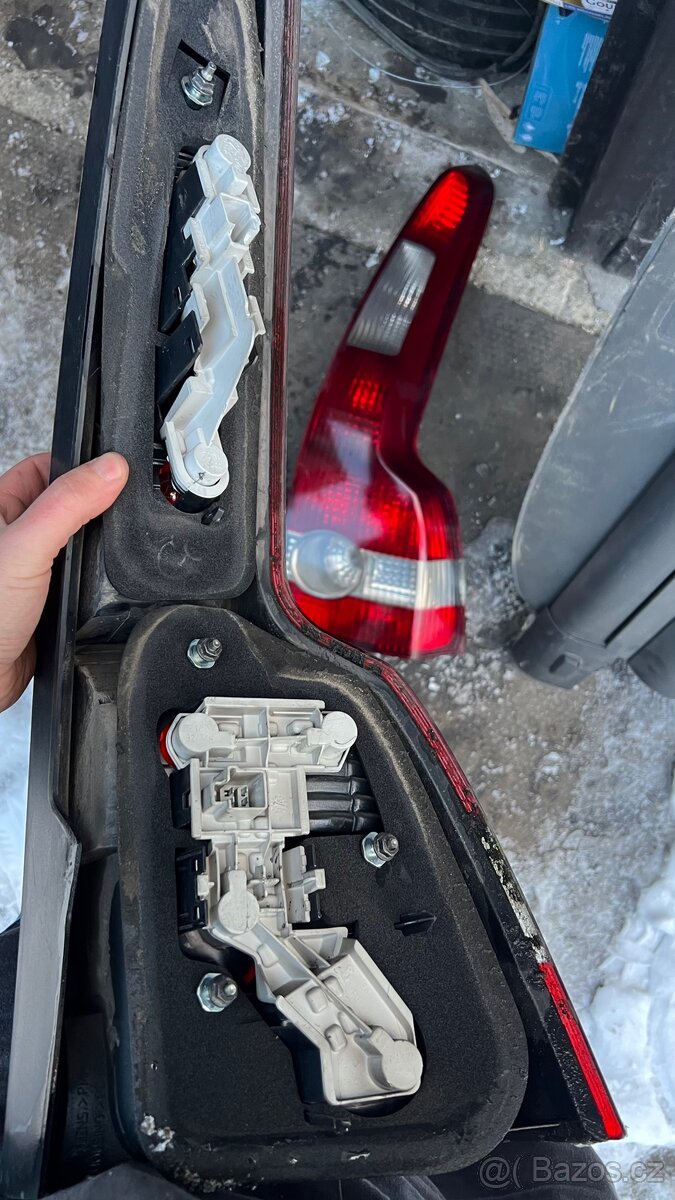 Zadní světla Volvo v50 - 2