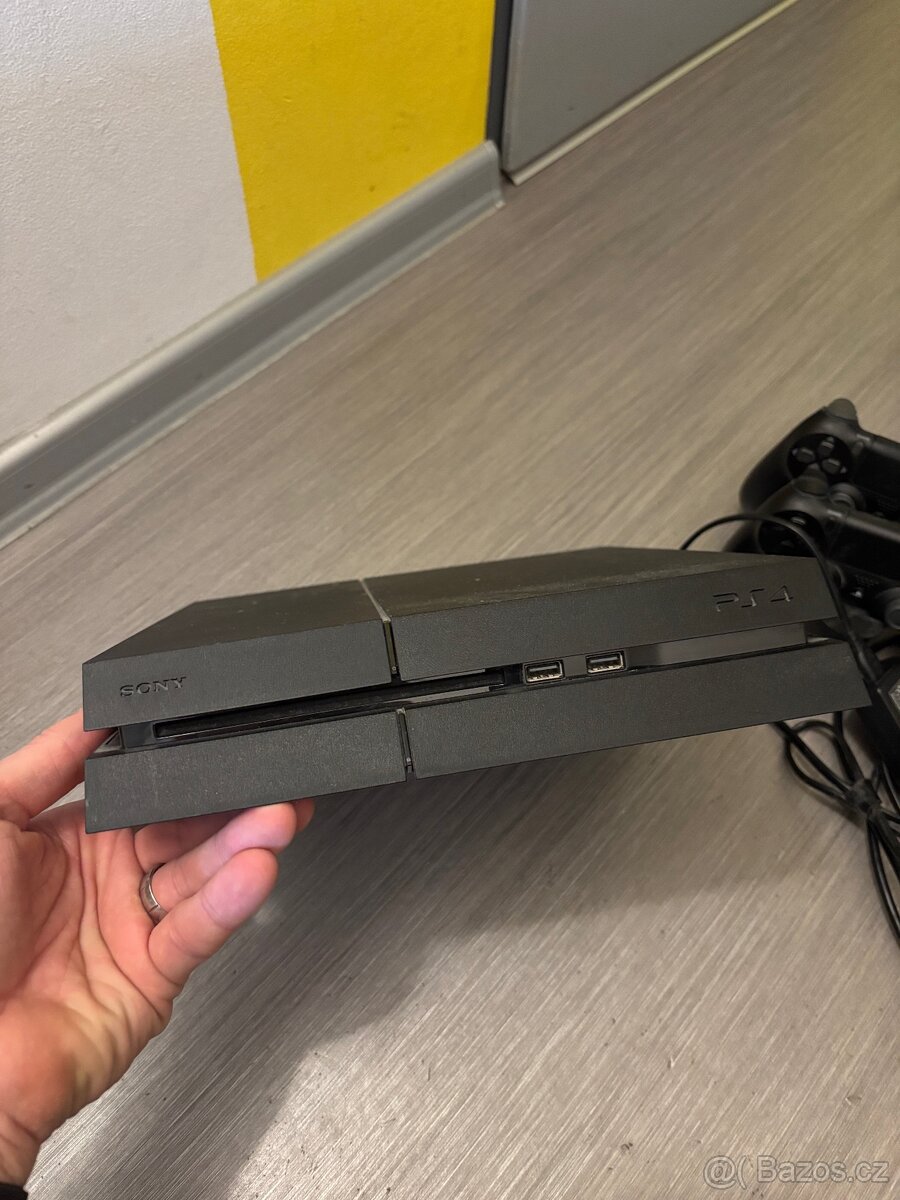 PlayStation 4 1TB, 2x DualShock, 4x hra - 2