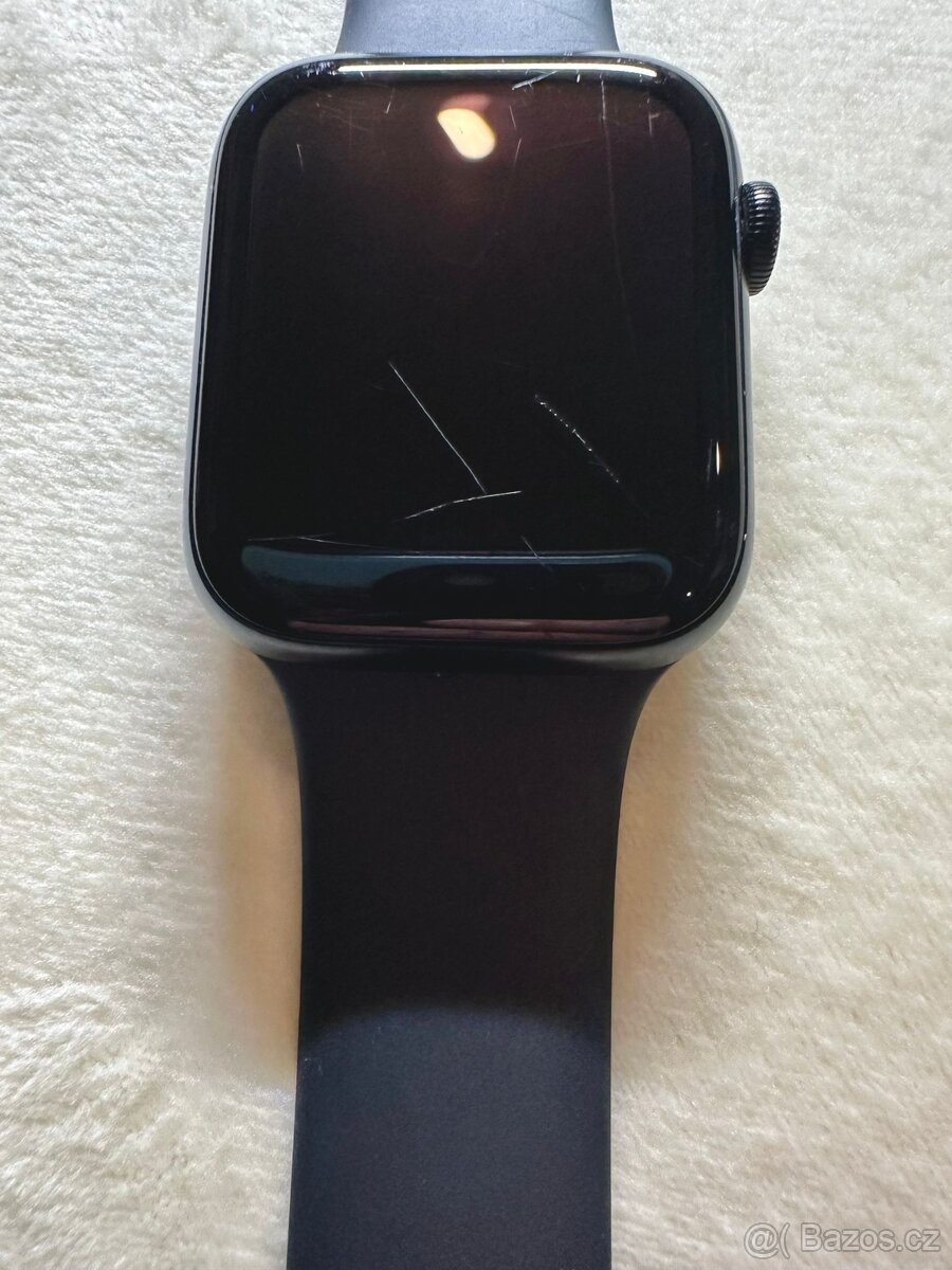 Apple Watch SE 44 mm - 2