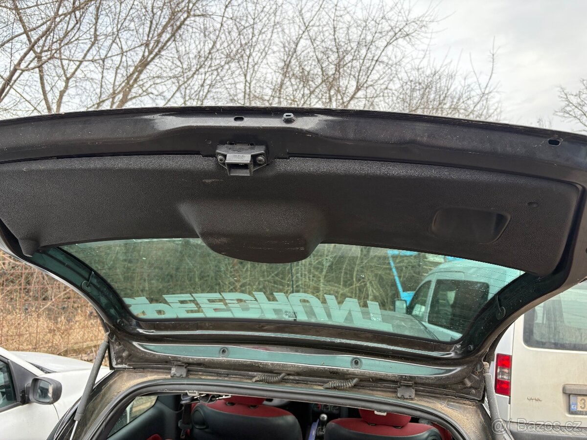 Dveře kufru Renault clio - 2