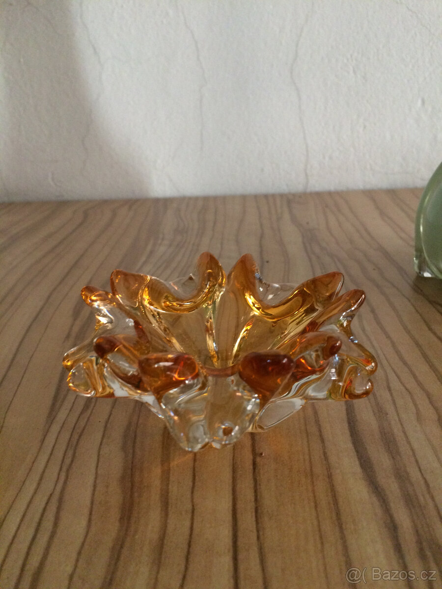 Vázy hutní sklo - 2