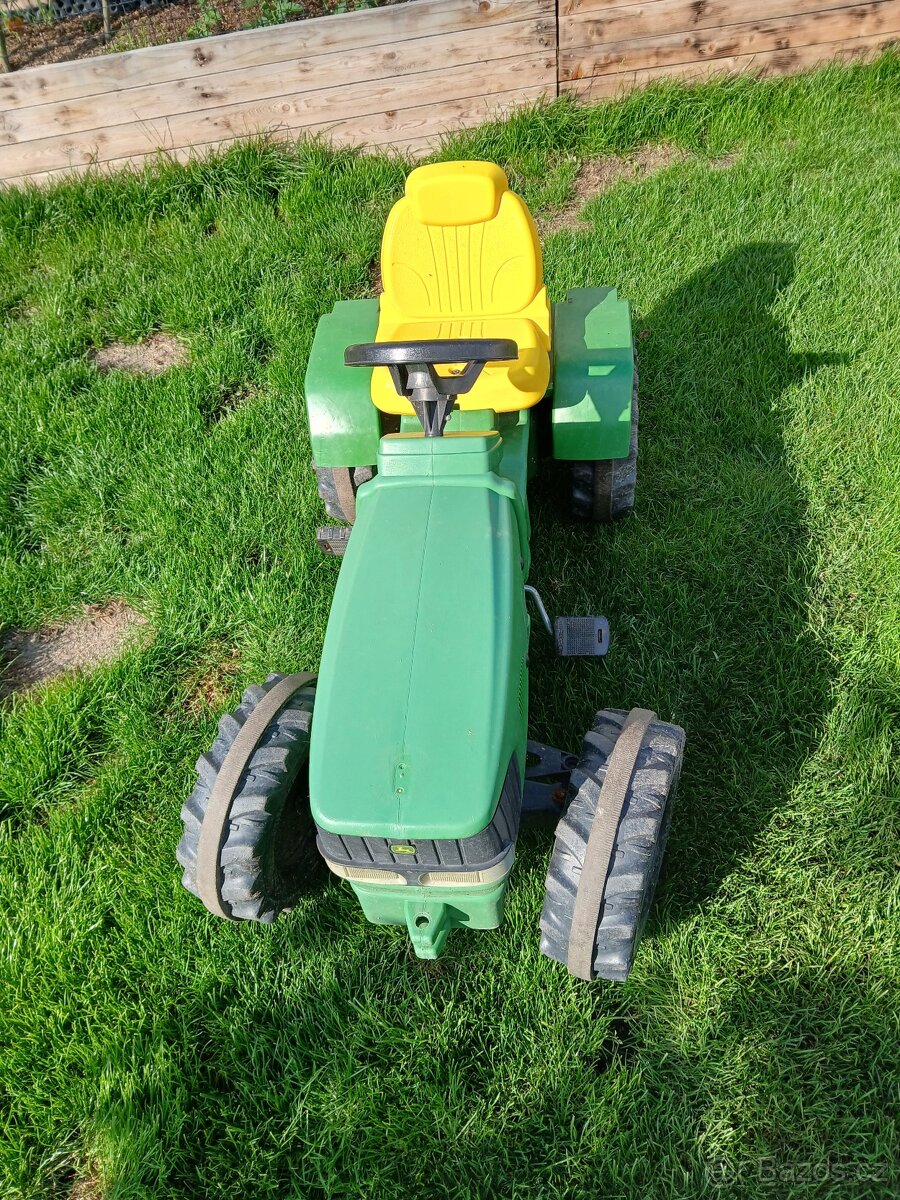 Šlapací traktor John Deere - 2