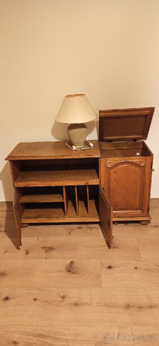 Televizní stolek - 2