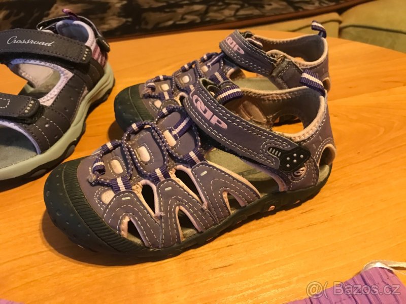 DÍVČÍ BOTY A SANDÁLE vel: 30 - 2