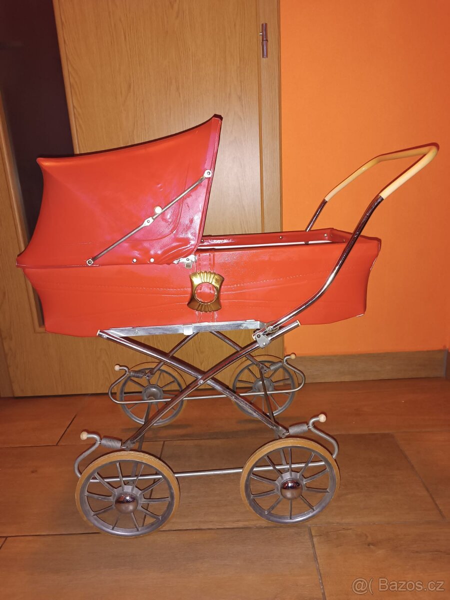 Retro kočárek pro panenky - 2