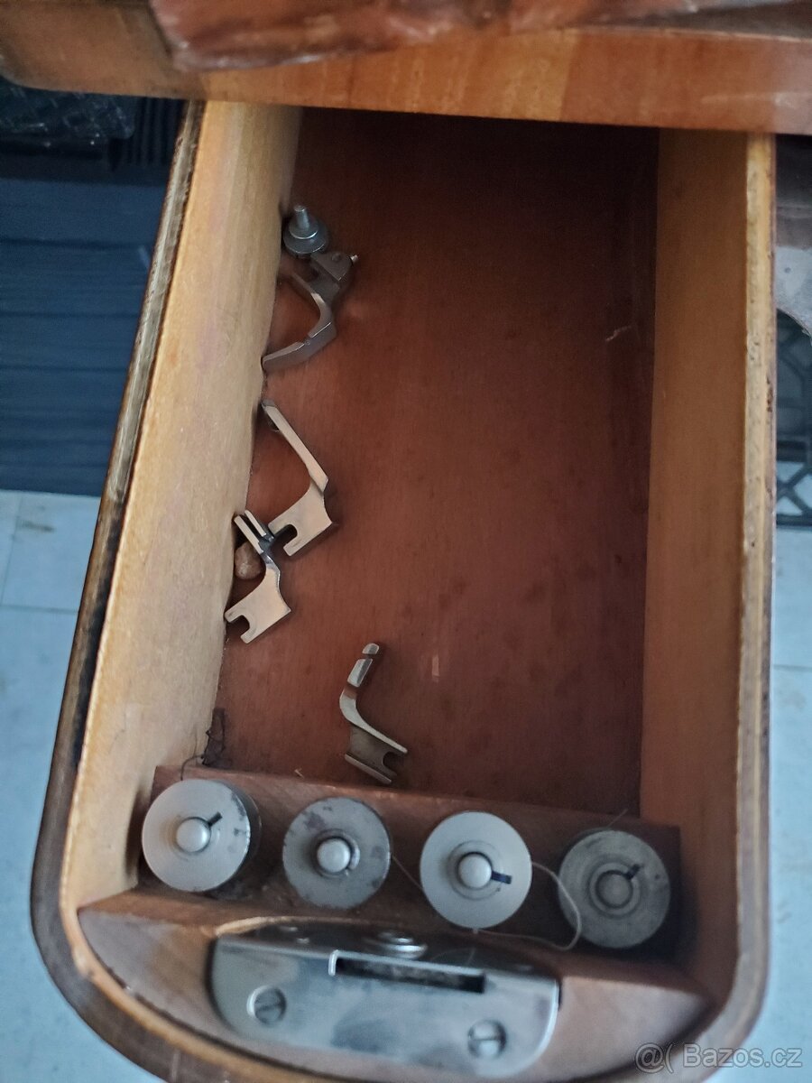 Šicí stroj bobin - 2