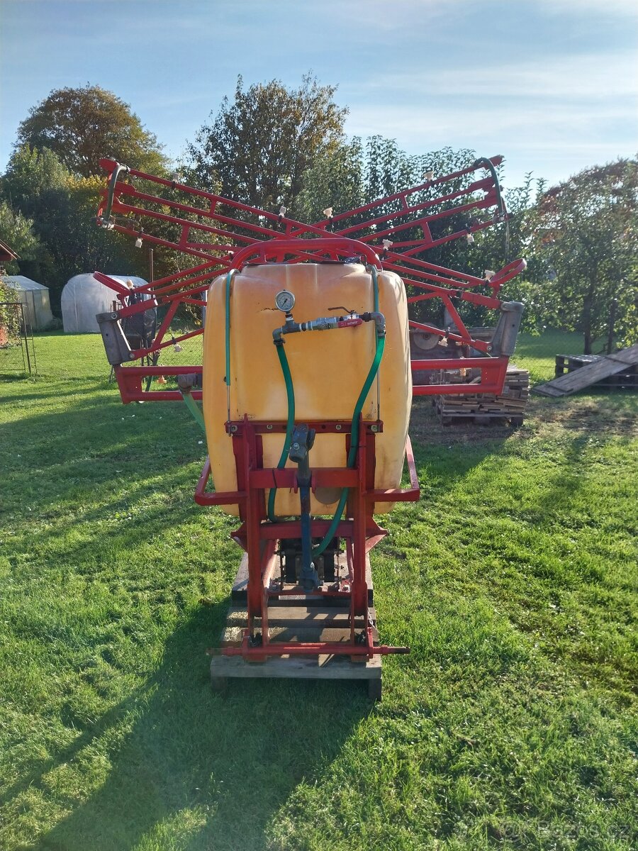 Nesený postřikovač - 2