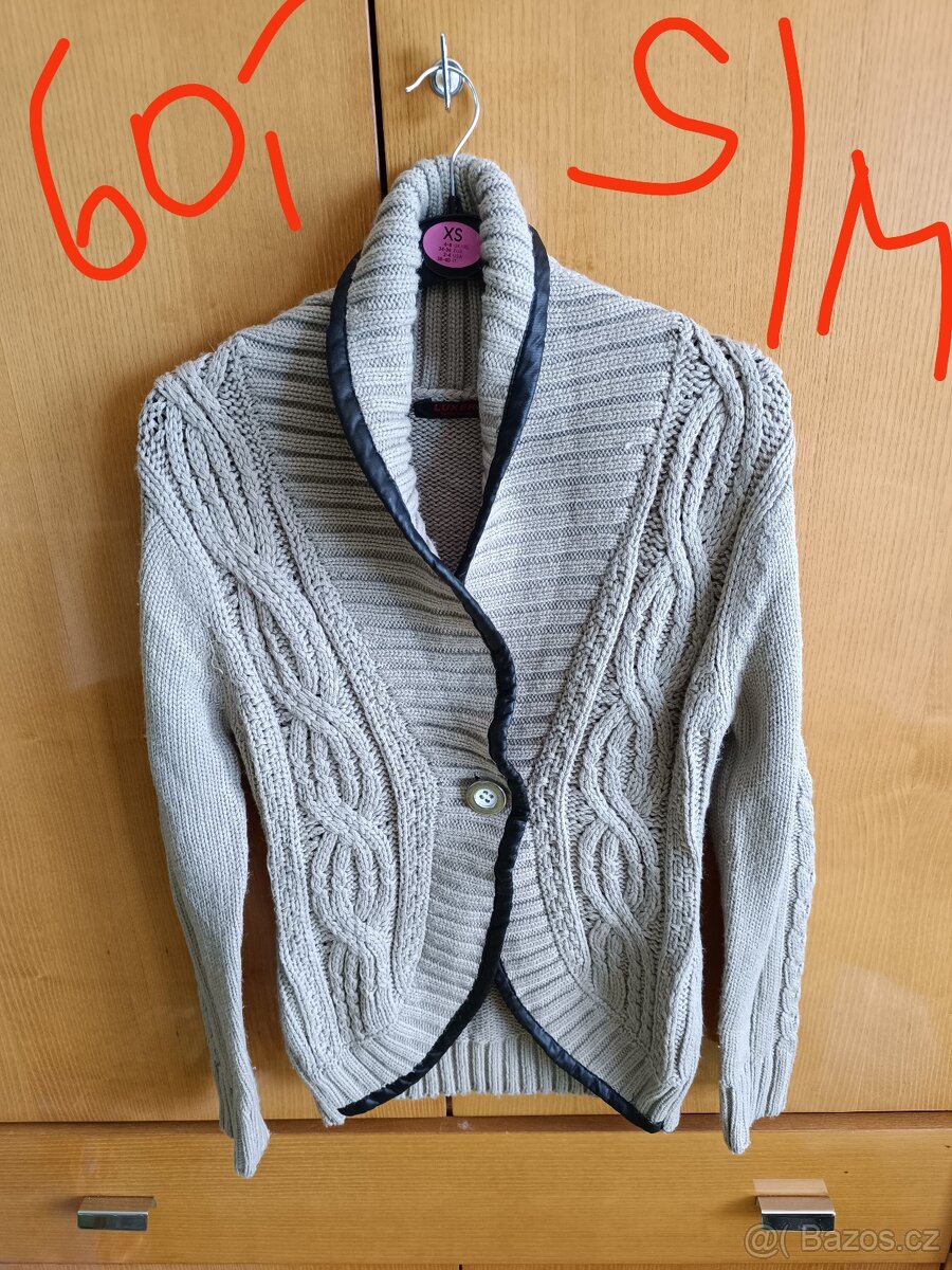 Různé dámské oblečení - 2