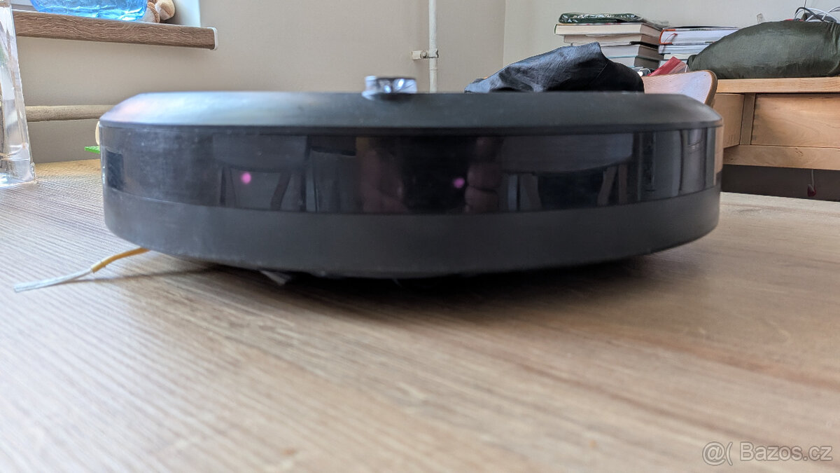 Robotický vysavač iRobot Roomba e5 - 2