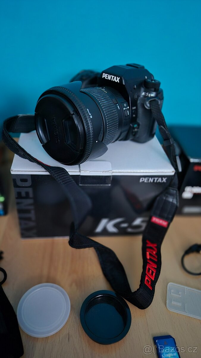 Digitální zrcadlovka Pentax K5 + objektivy + příslušenství - 2
