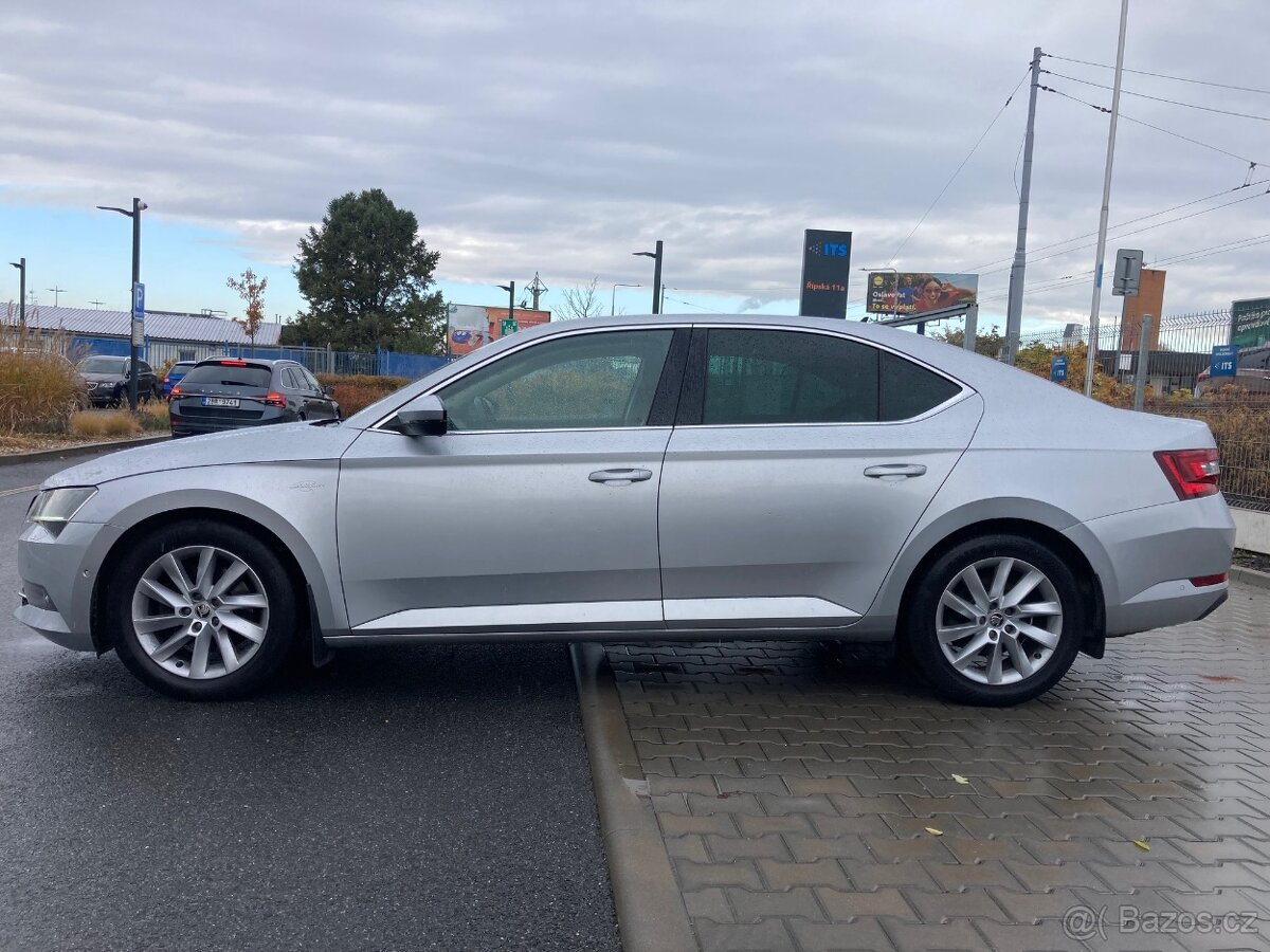 Škoda Superb 2,0tdi Laurin a Klement 140KW DSG,1.majitel - 2