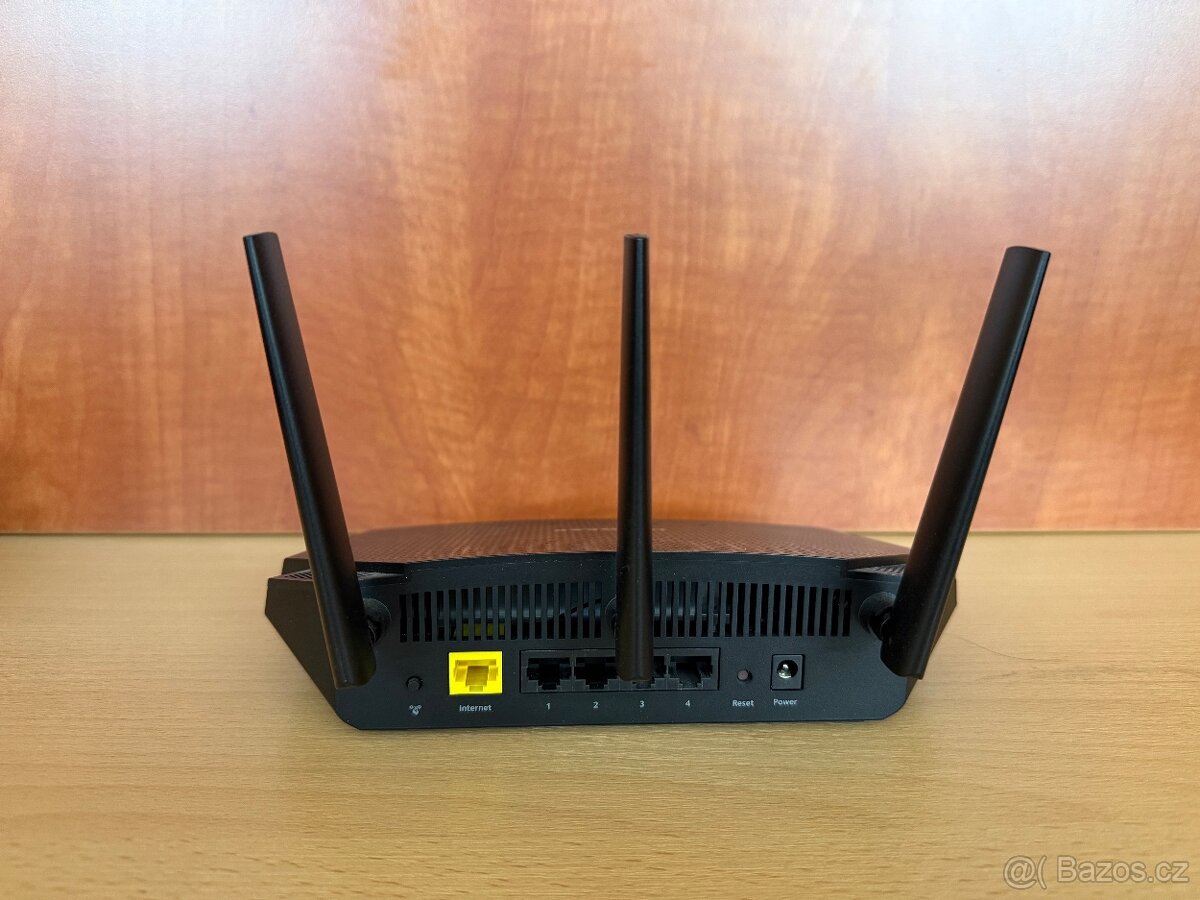 Wifi router netgear nighthawk WAX204, wifi 6 AX 1800 - 2