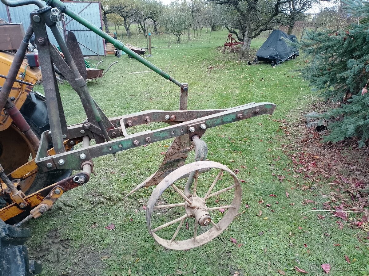 Prodám pluh za traktor - 2