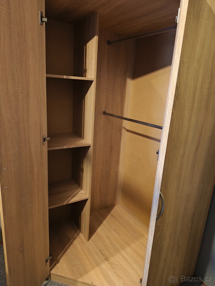 Rohová skříň - 2