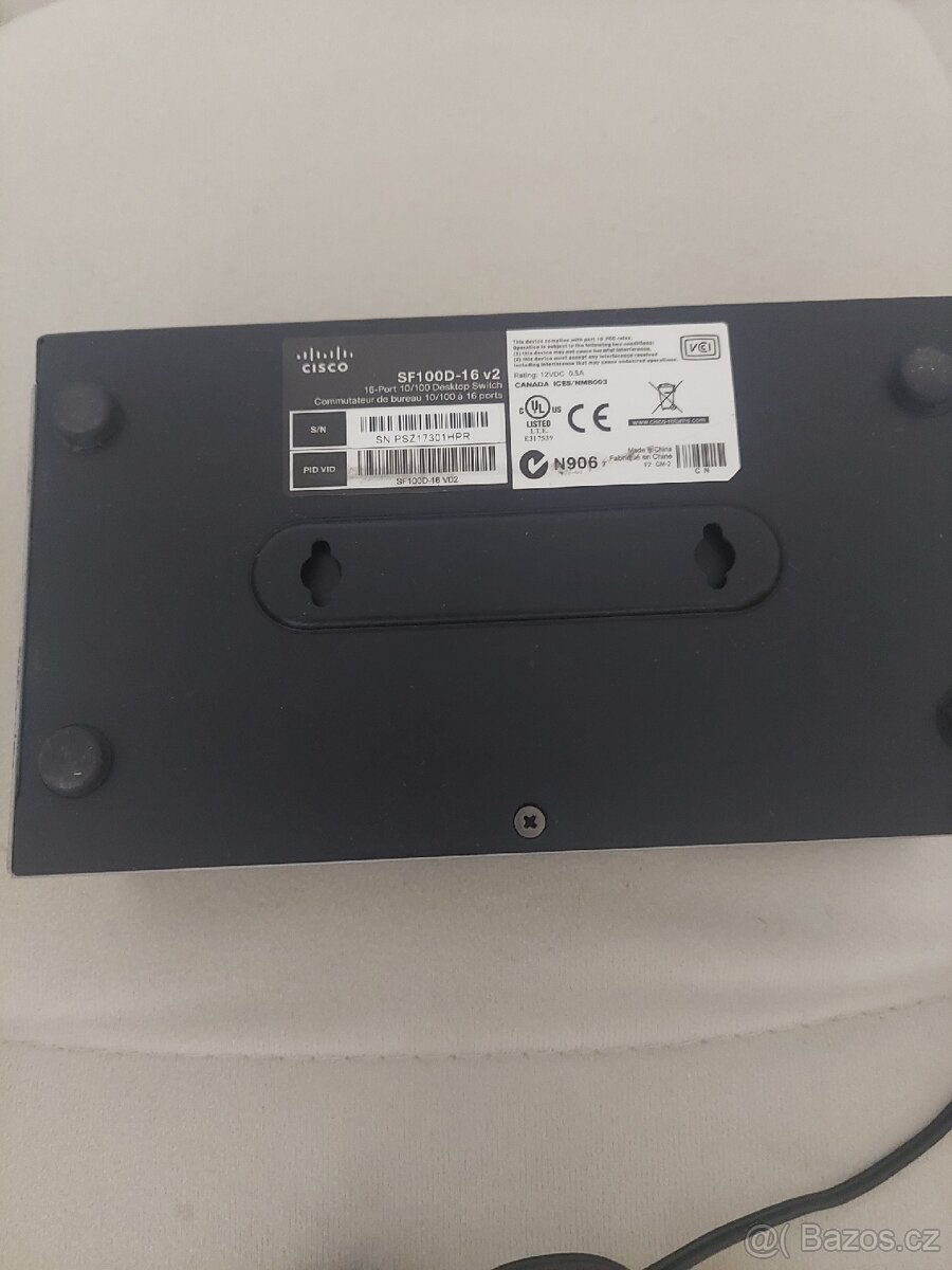 Cisco SF100D-16 switch - 2