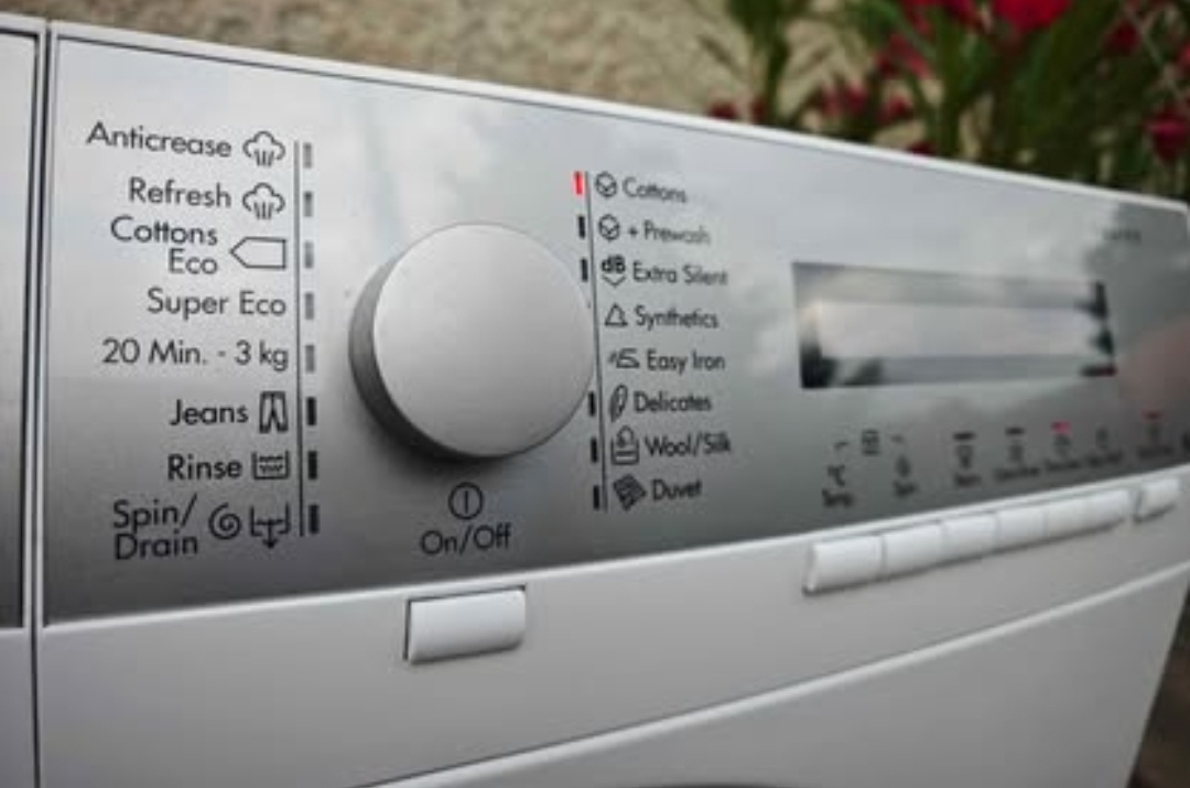 AEG A+++,8kg, Fuzzy logic, tichá,30min prog., parní programy - 2