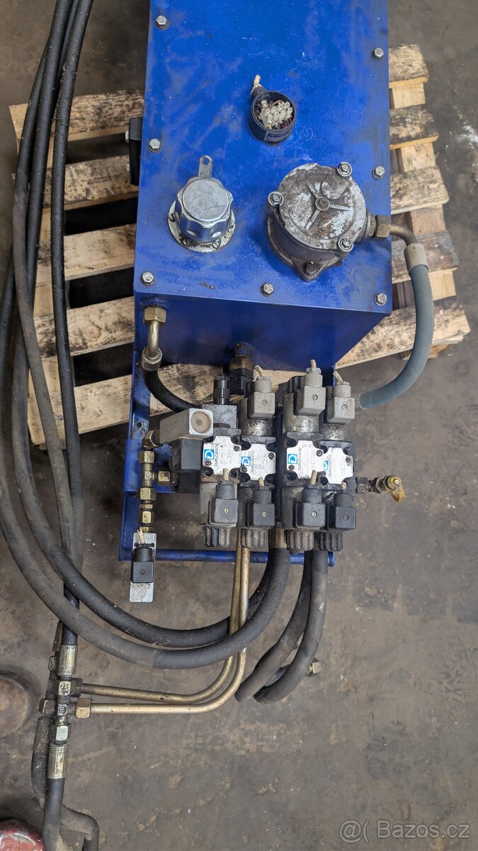 Hydraulická jednotka - 2