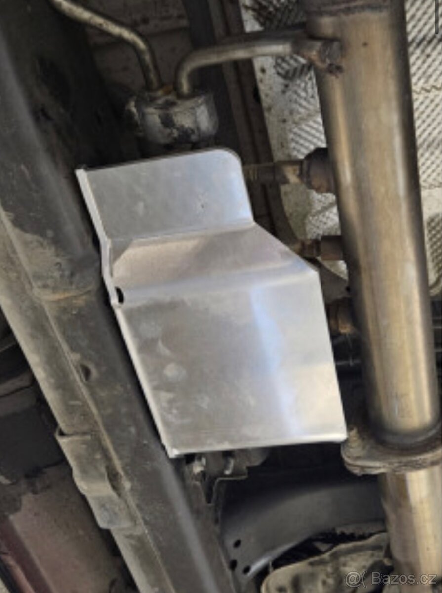 Toyota Hilux kryt čidel - 2