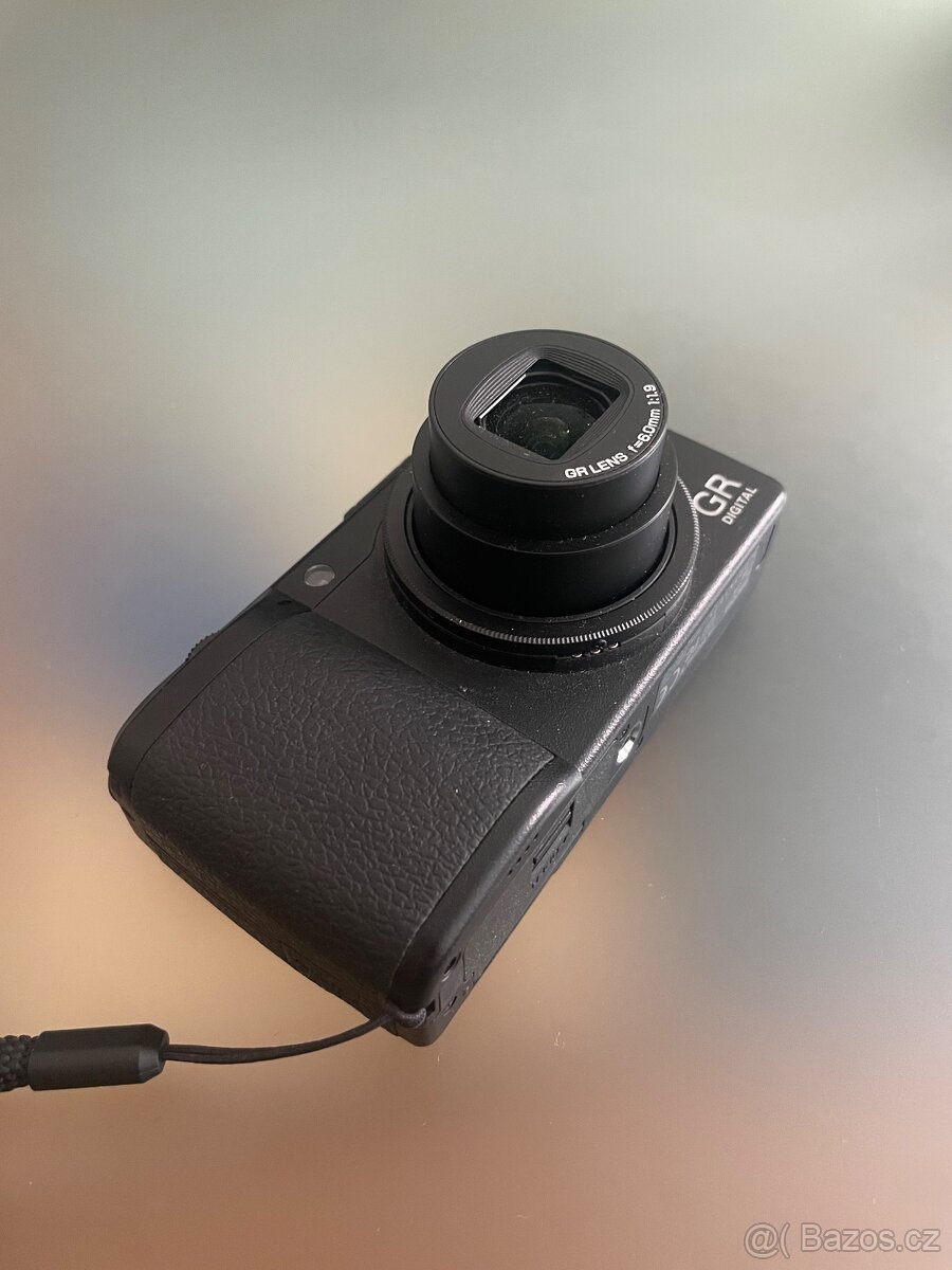 Ricoh GR Digital III (nefunkční objektiv) - 2