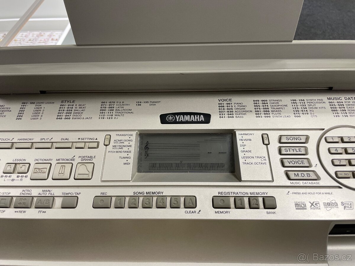 Klávesy Yamaha DGX-300 - 2