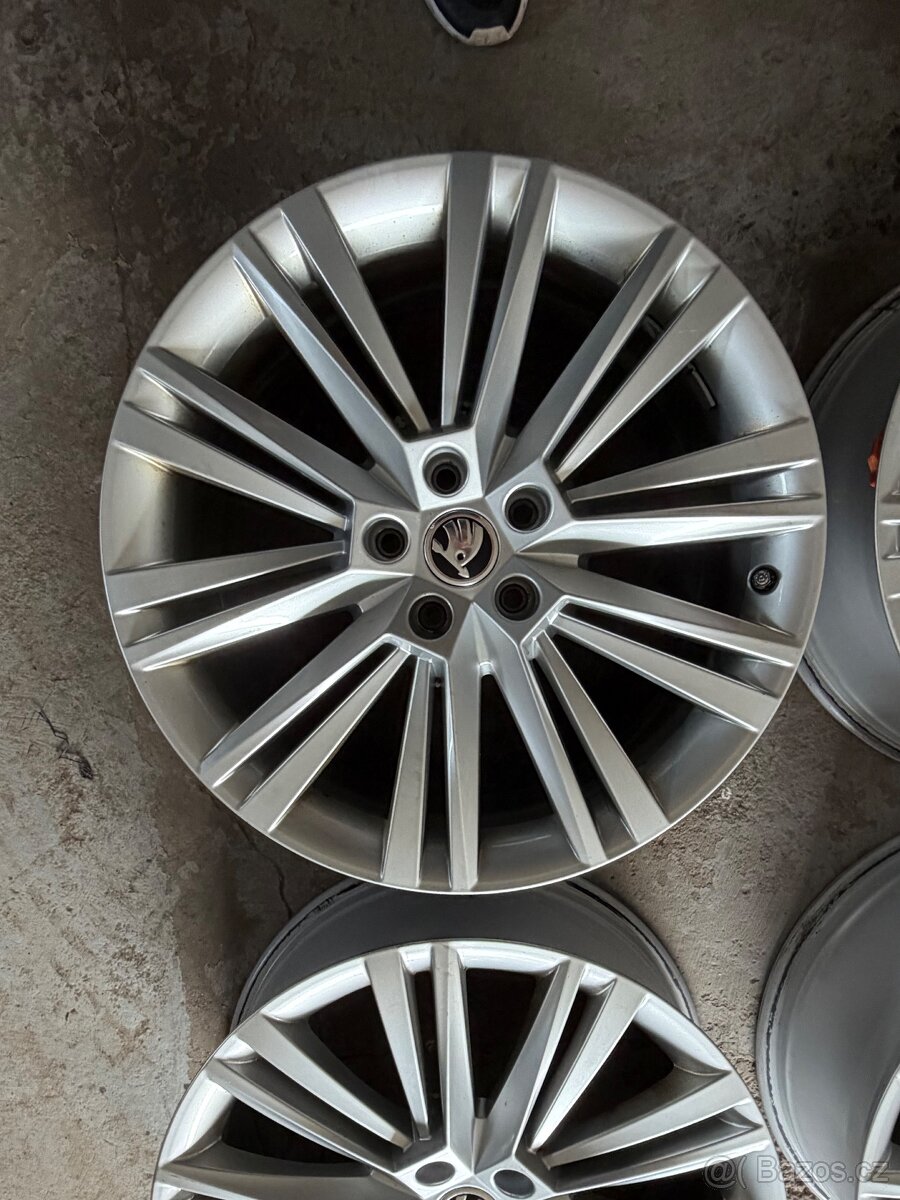 ALU sada Canopus r19 5x112 ET44 TPMS - 2