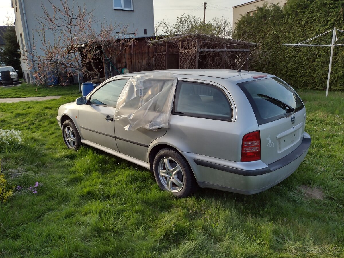Škoda Octavia - 2