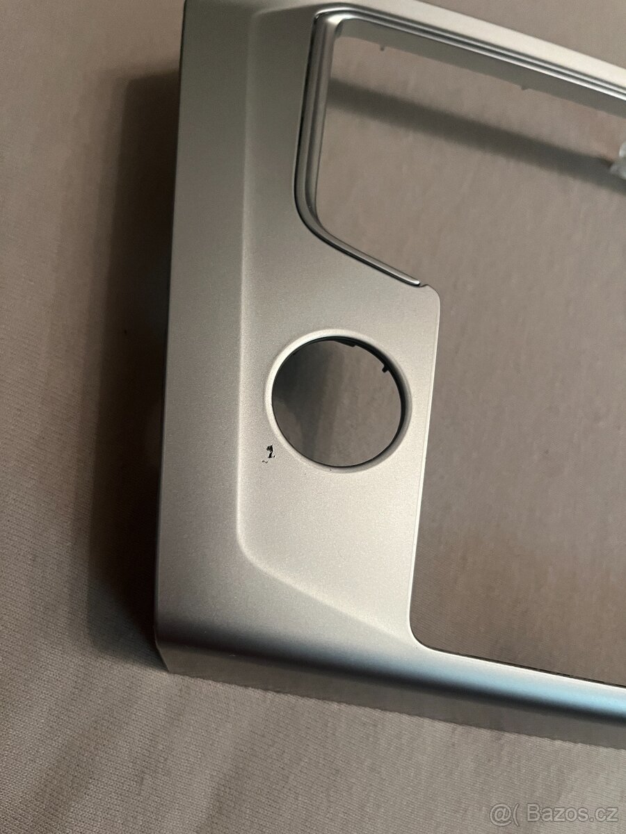 rámeček mib2 3G1858069DML7 - 2