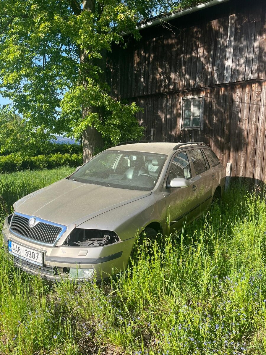 Škoda Octavia - 2