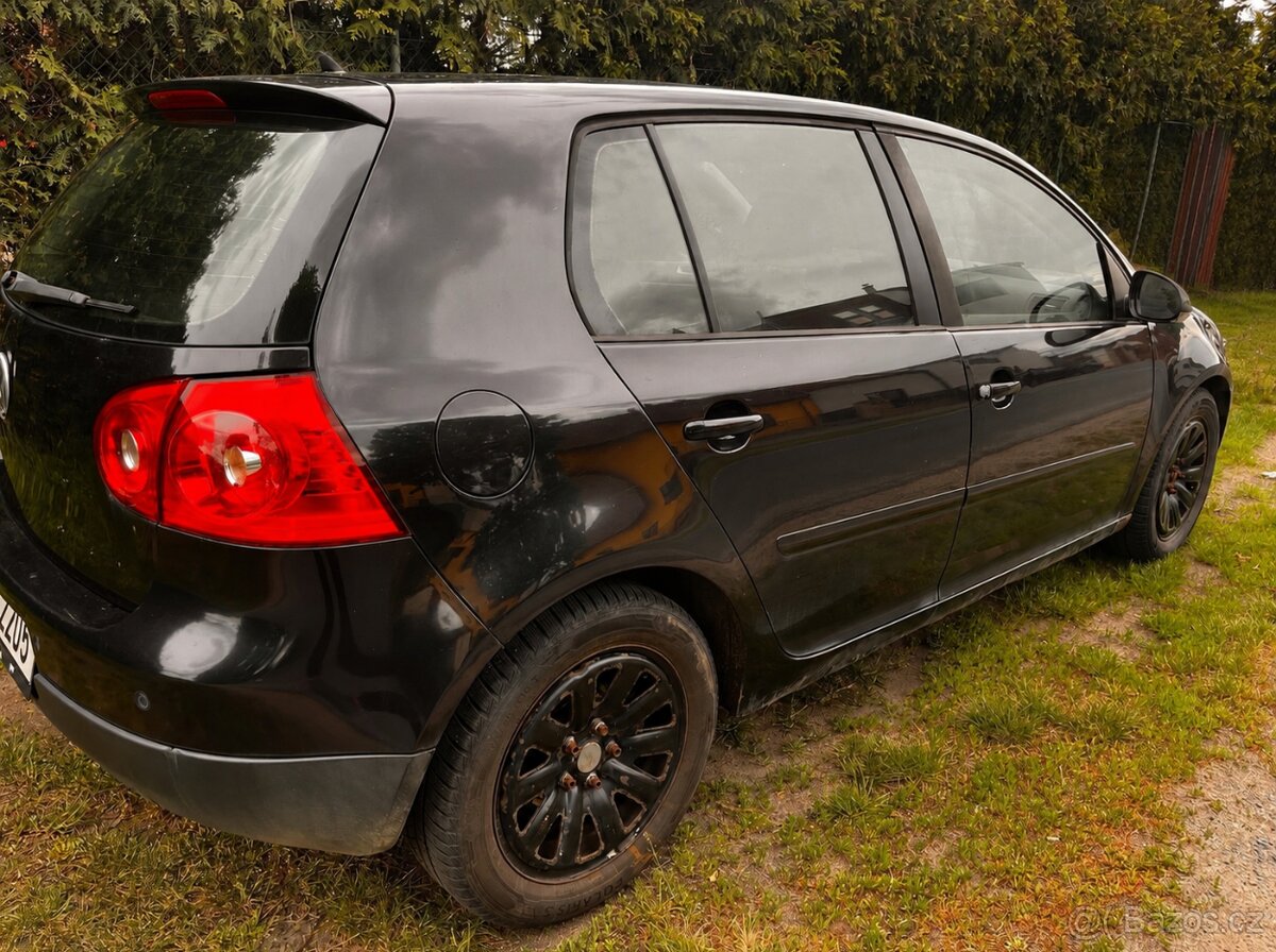 VW Golf 5, 1.6. benzín - 2