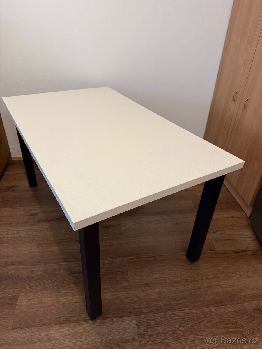 Velký jídelní stůl slonová kost - 2