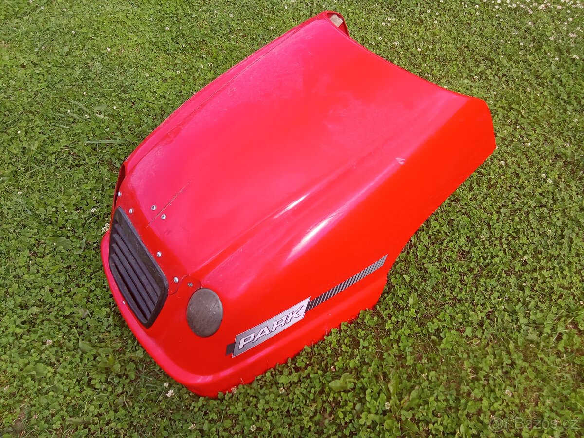 Kapota na zahradní traktor - 2