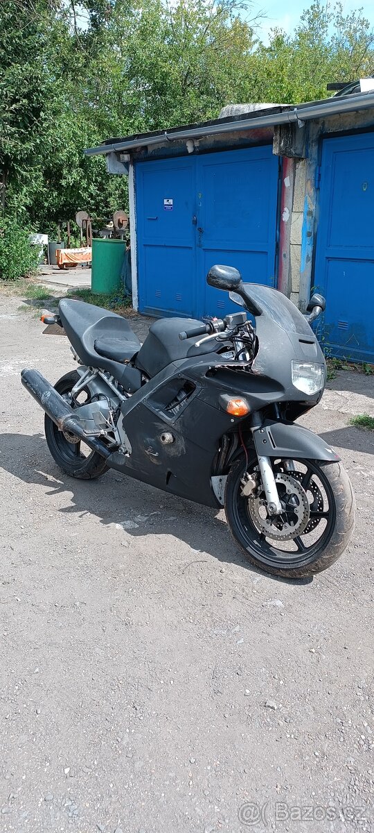 Honda CBR 600f PC25 - 2