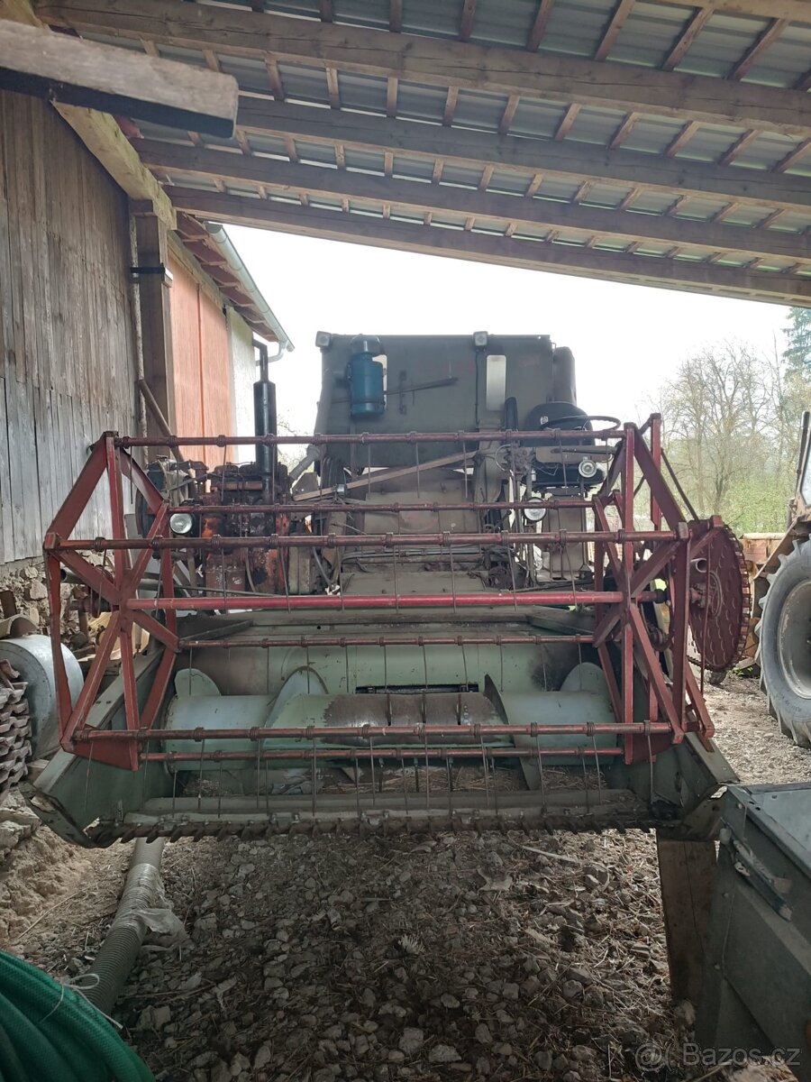 Obilní kombajn Claas Columbus - 2