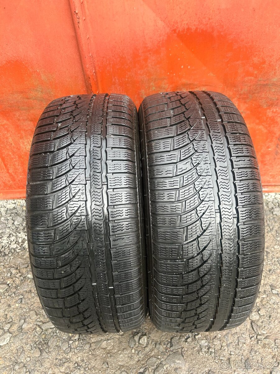 235/55/17 Nokian - 2