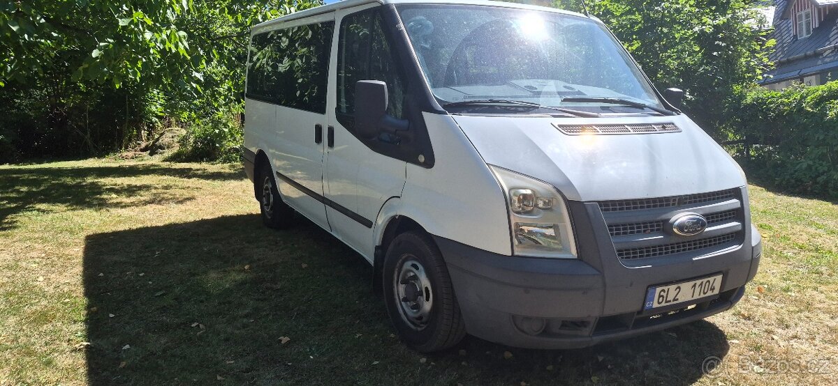 Ford Transit 9 míst - 2