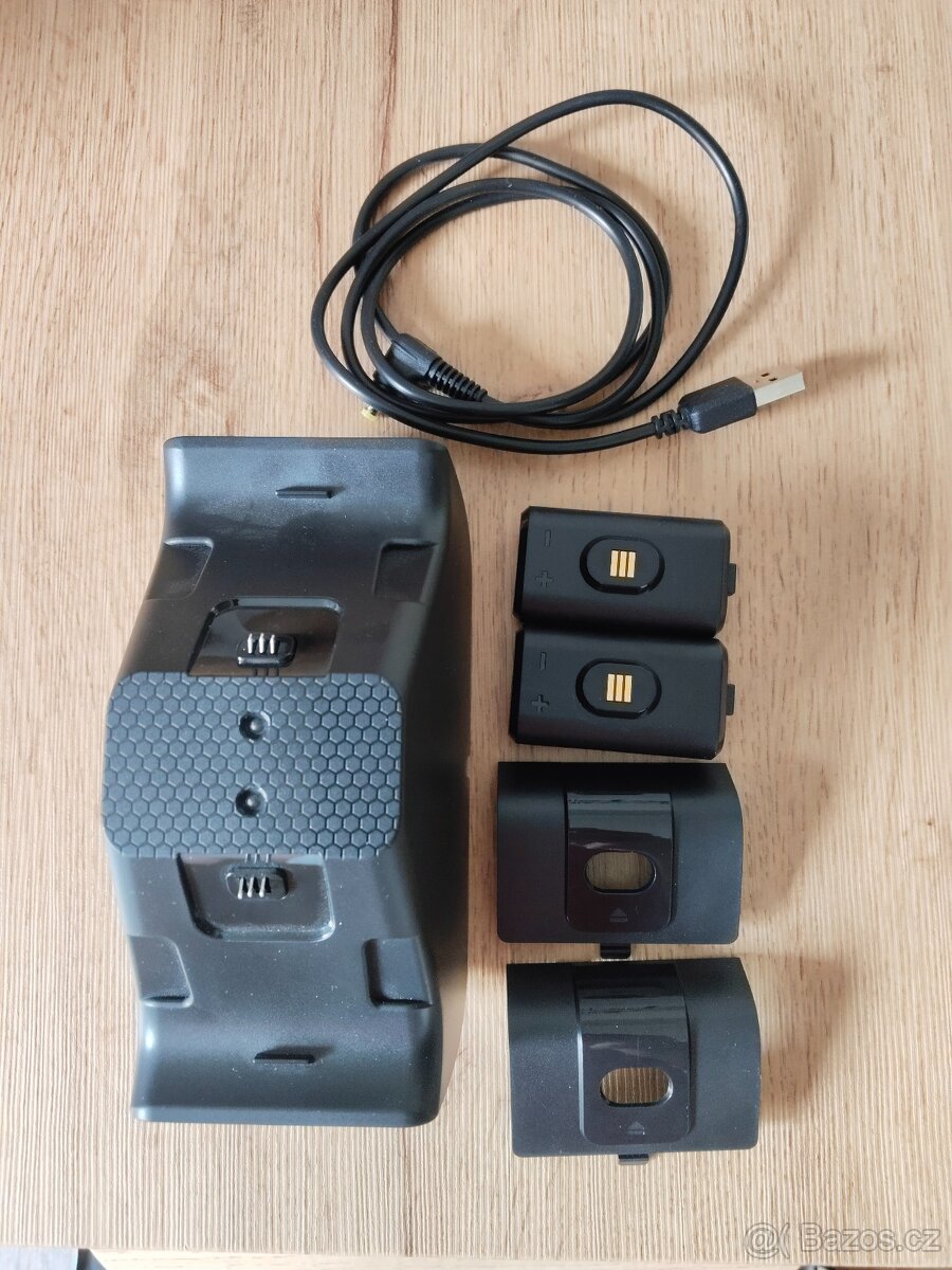Bigben nabíjecí stanice pro Xbox Series X|S ovladače - 2