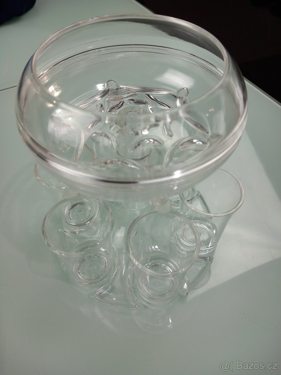 DÁVKOVAČ A DRŽÁK na panáky - 2