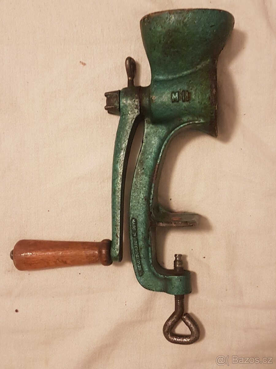 mlýnek na mák zn.IDEAL - 2