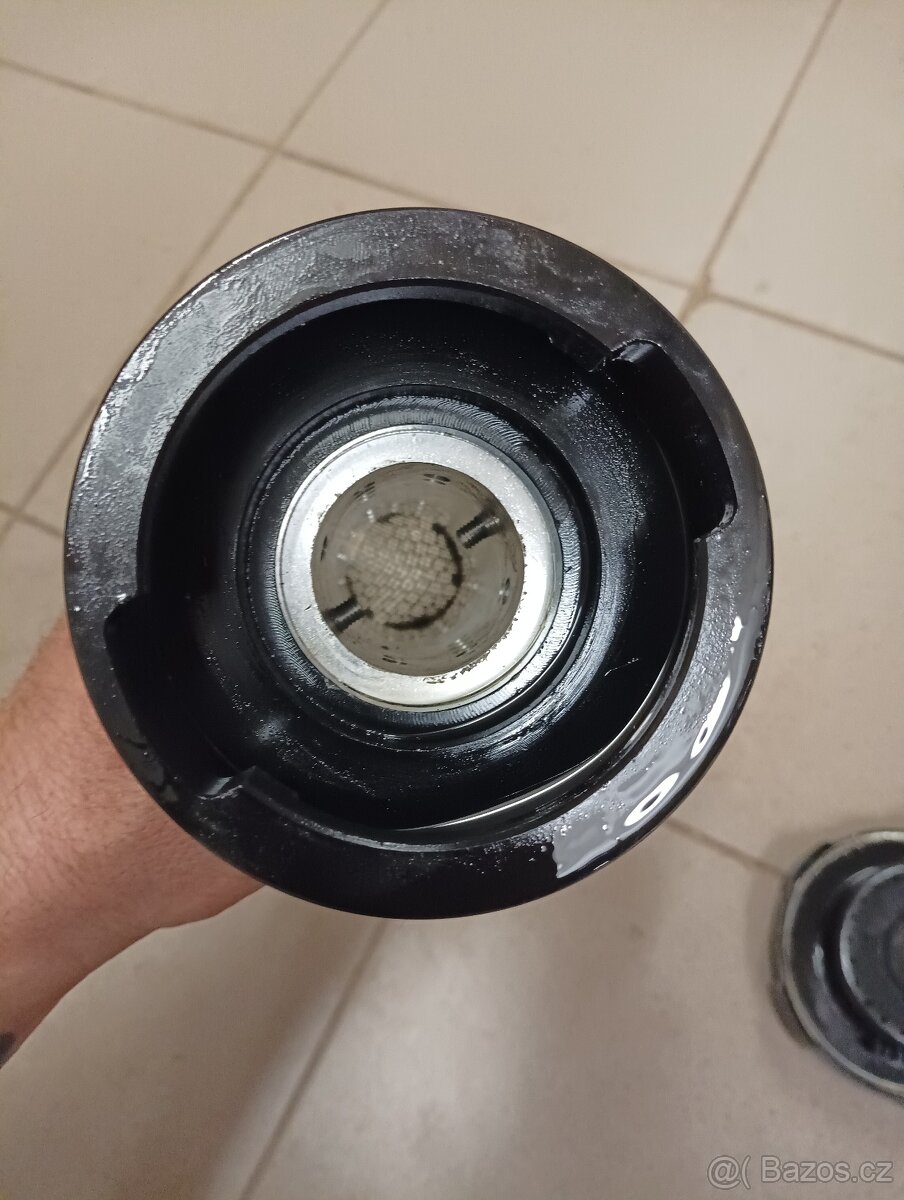 Bezpečnostní víčko nádrže - 2