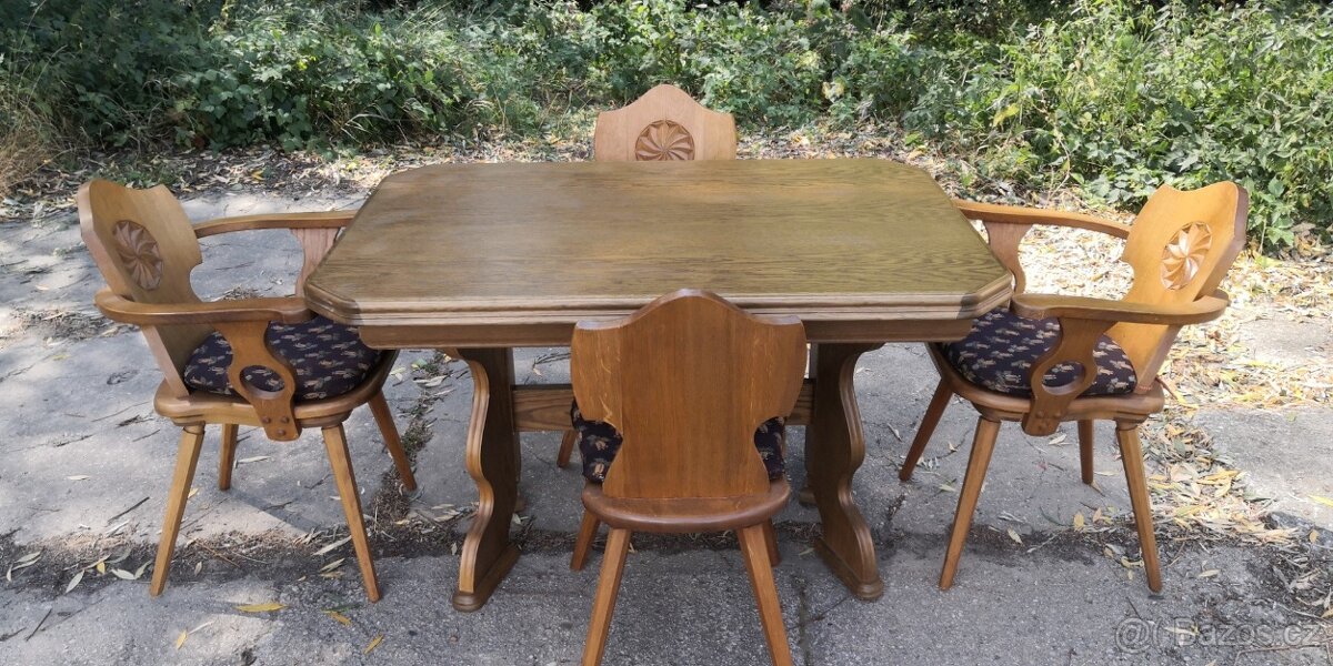 Masivní rozkládaci stůl+4 židle - 2