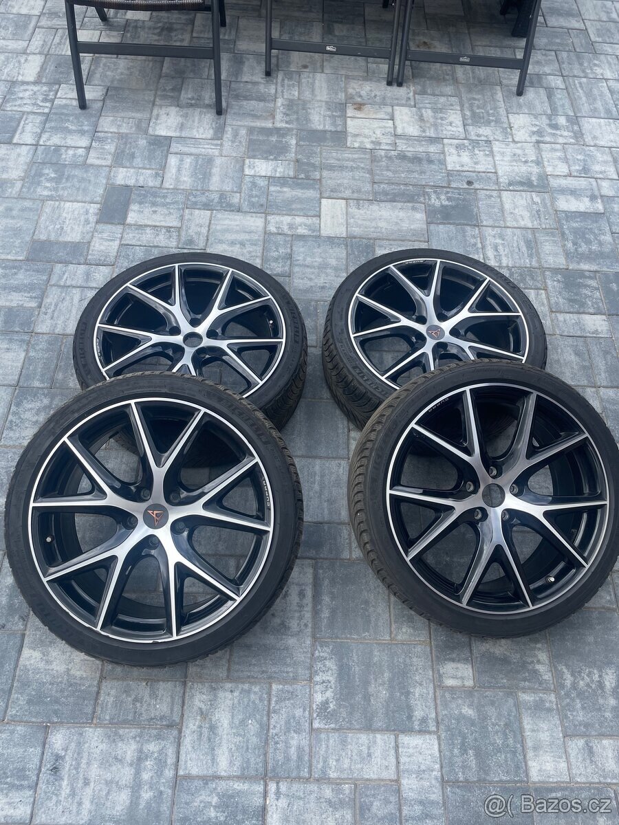 5x112 19x8 ET45 Seat Cupra Performance - 2