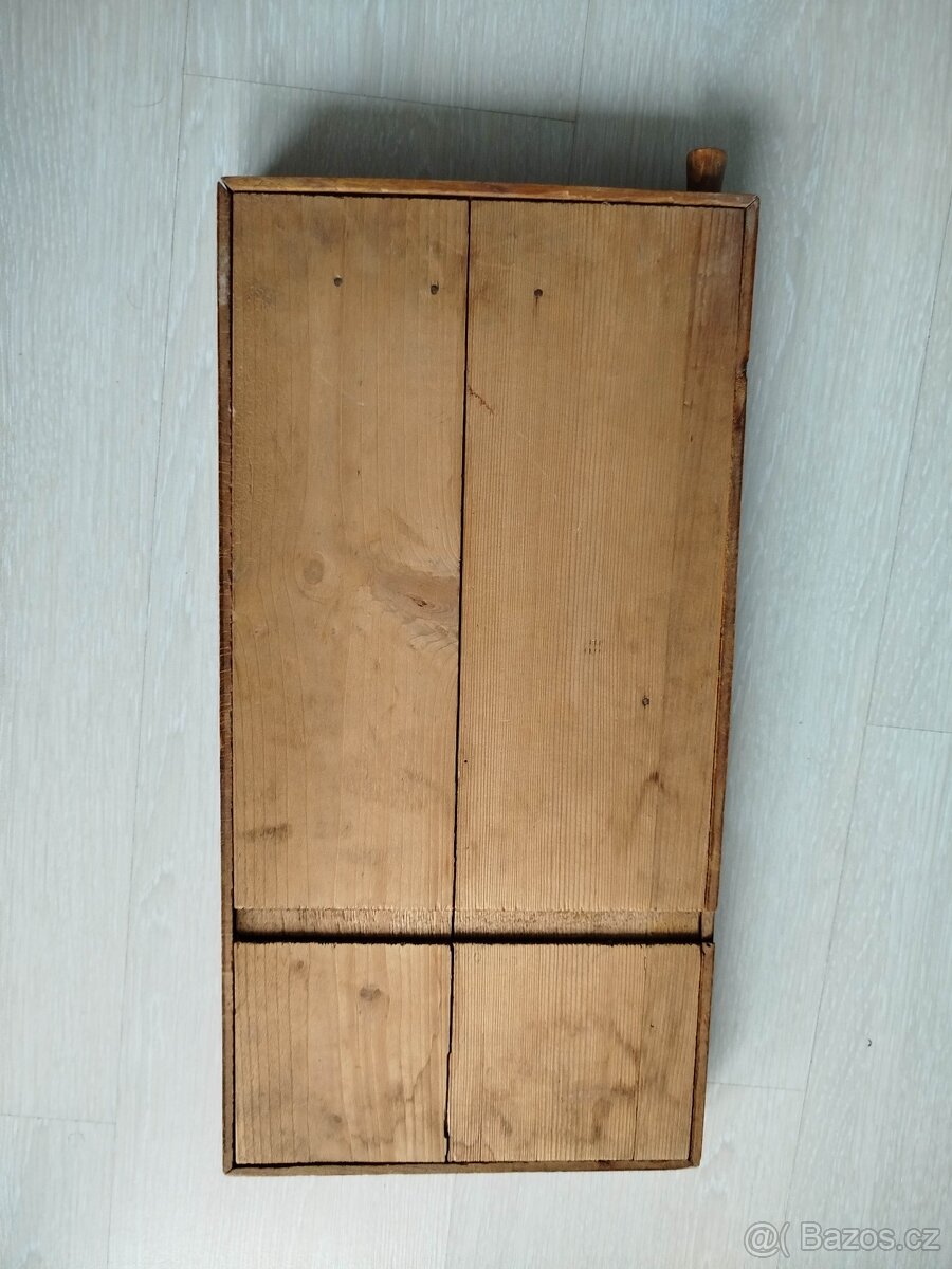 Stará dětská dřevěná (cvrnkačka) hra - 2