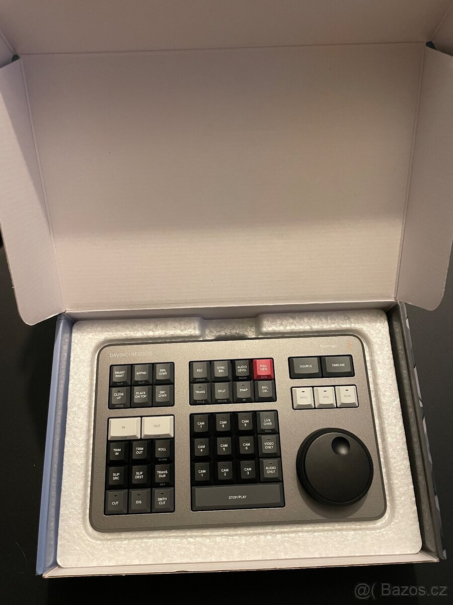 Blackmagic Design DaVinci Resikve speed Editor - 2