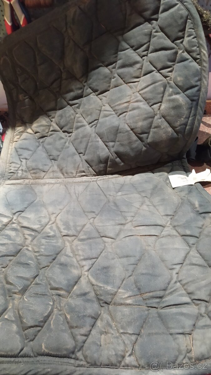 Podsedlová deka s kamínky - 2