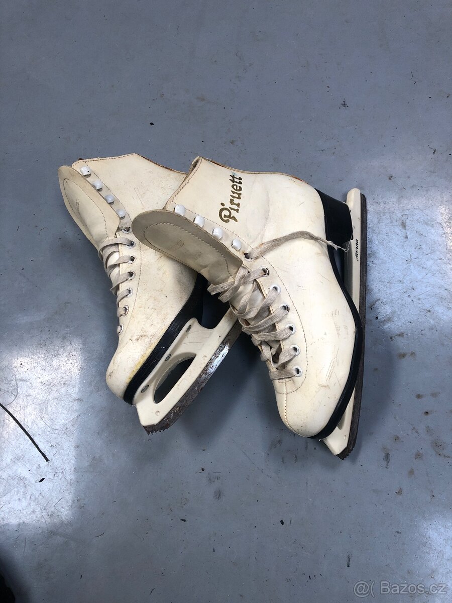 Dívčí brusle Vel 230 - 2